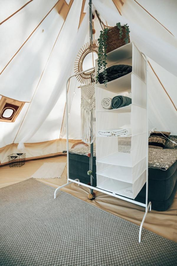 Готель Glamping Mella Muiza Юрмала Екстер'єр фото